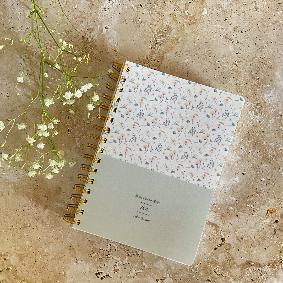 En susiko puedes diseñar cuadernos personalizados para regalar y triunfar en cualquier ocasión: regalo para Baby Showers, regalos para profes, regalo para niños, regalo original para todos.