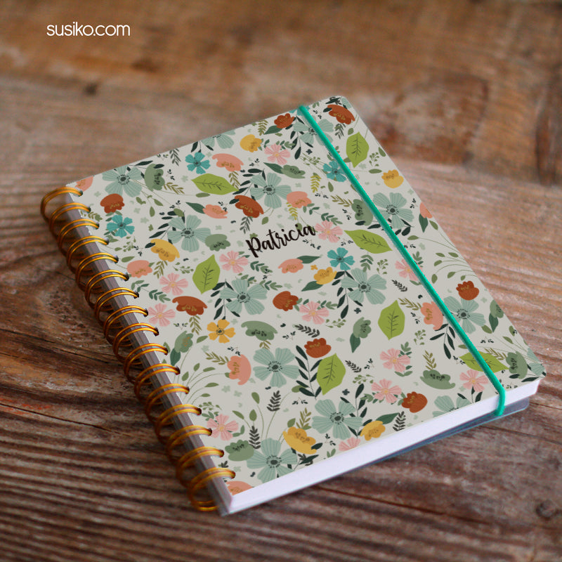 En susiko puedes diseñar cuadernos personalizados para regalar y triunfar en cualquier ocasión: regalo para profes, regalo para niños, regalo original para todos.