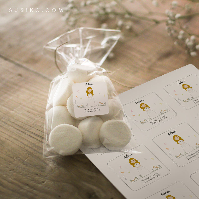 Si repartes detalles de comunión entre tus invitados estas pegatinas autoadhesivas te sirven para personalizar tu packaging.
